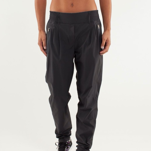 Lululemon Run With Rover Pant Black - Size 6 - Picture 1 of 4